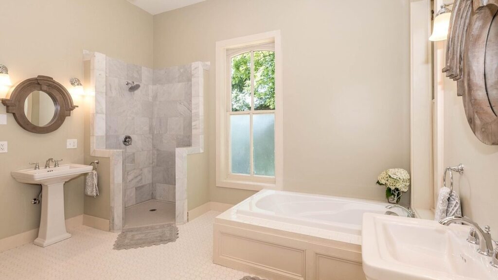 Bathtub or Shower